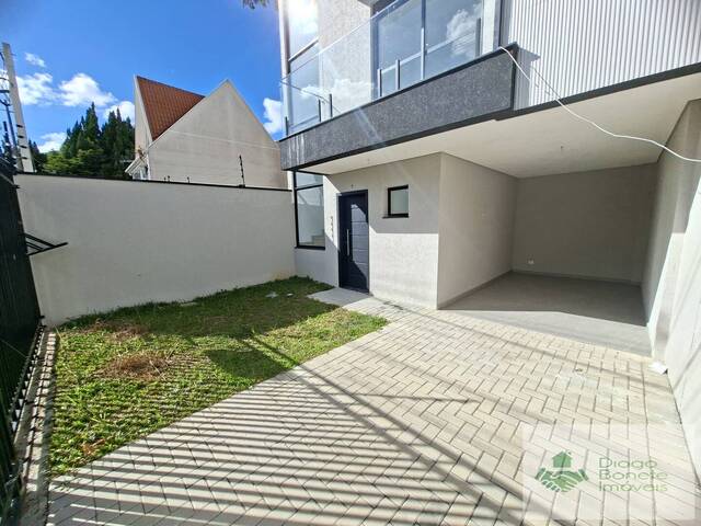 Sobrado para Venda em Curitiba - 2