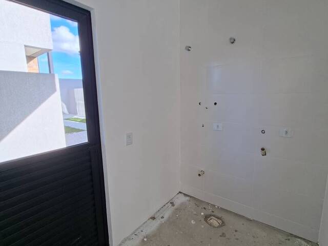 Sobrado para Venda em Curitiba - 4